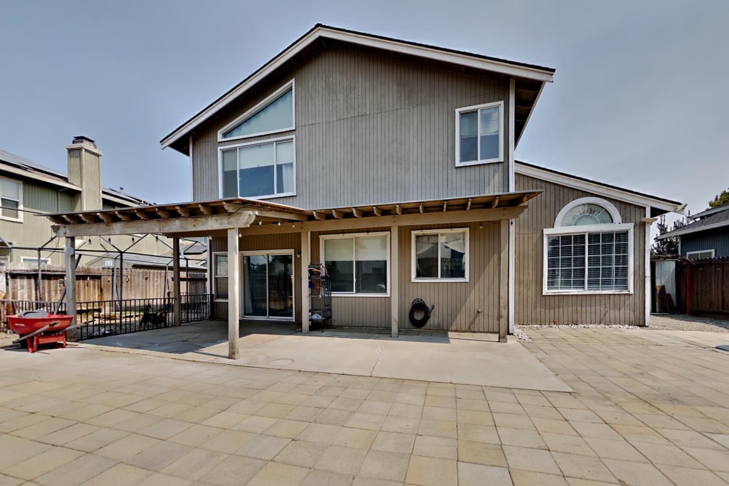 1219 Mohr Cir, Manteca, CA 95337