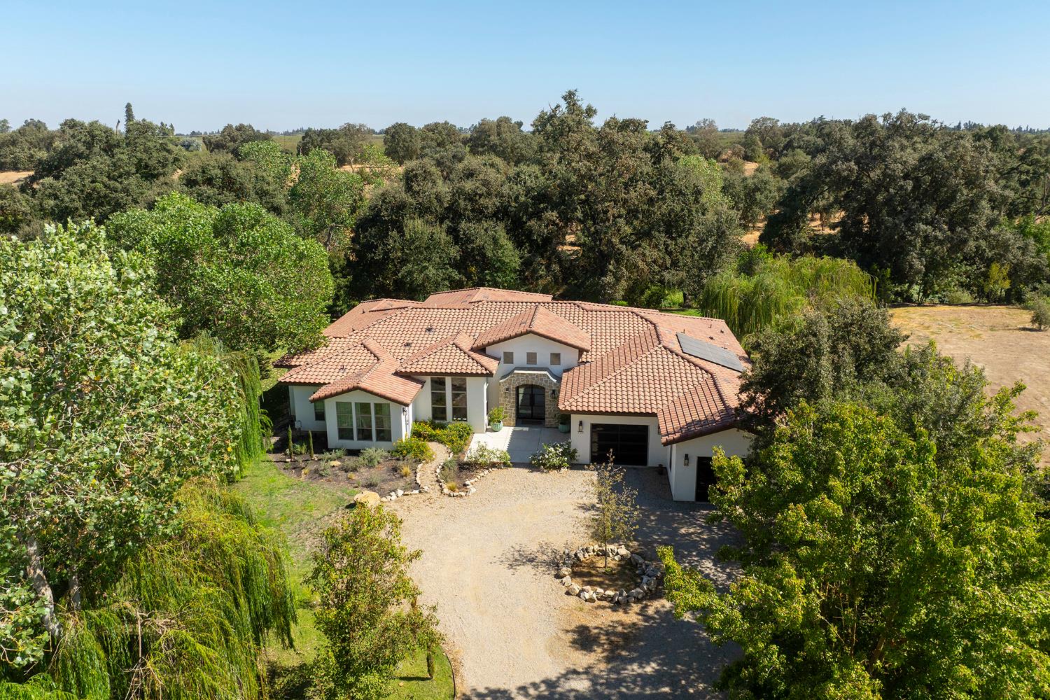 1316 Trails Way, Modesto, CA 95357