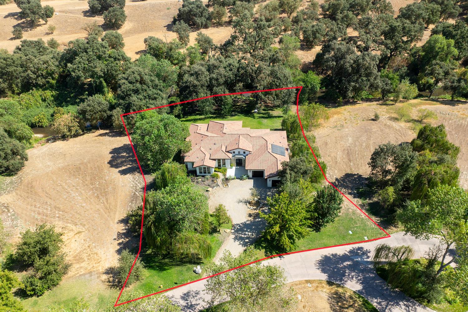 1316 Trails Way, Modesto, CA 95357