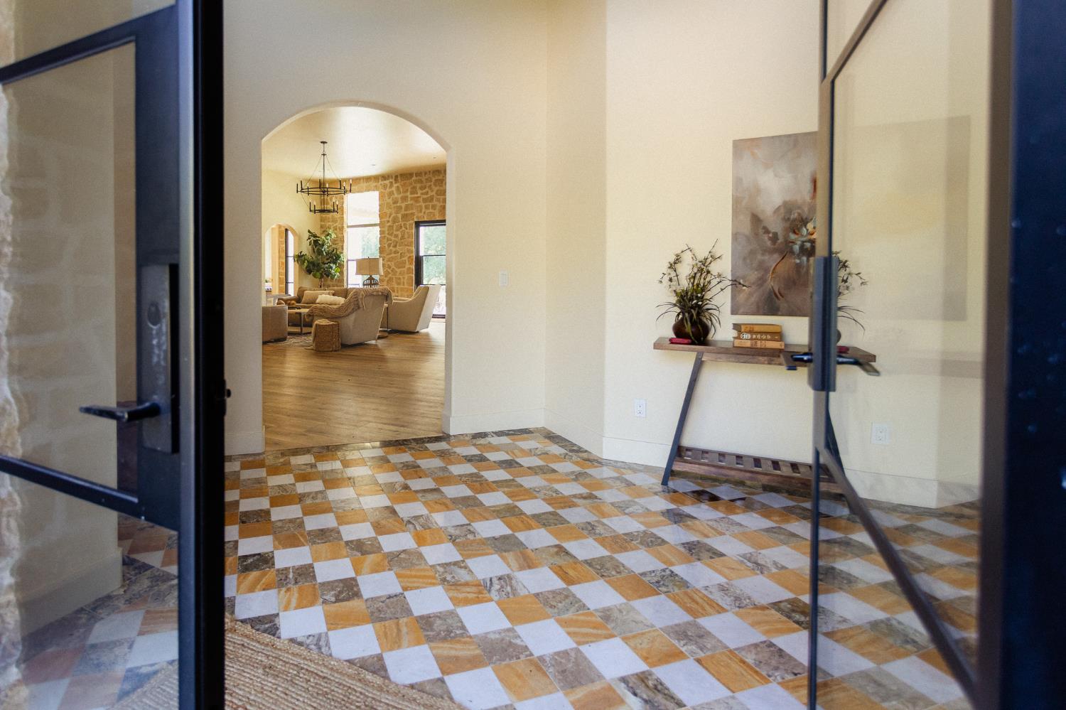 1316 Trails Way, Modesto, CA 95357