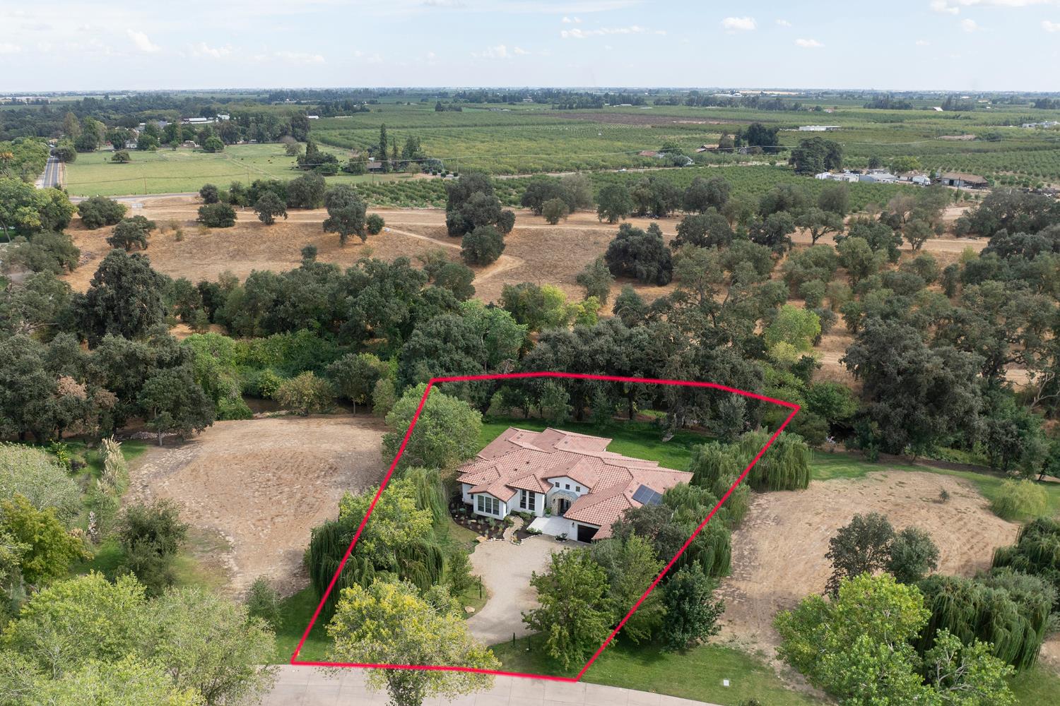 1316 Trails Way, Modesto, CA 95357