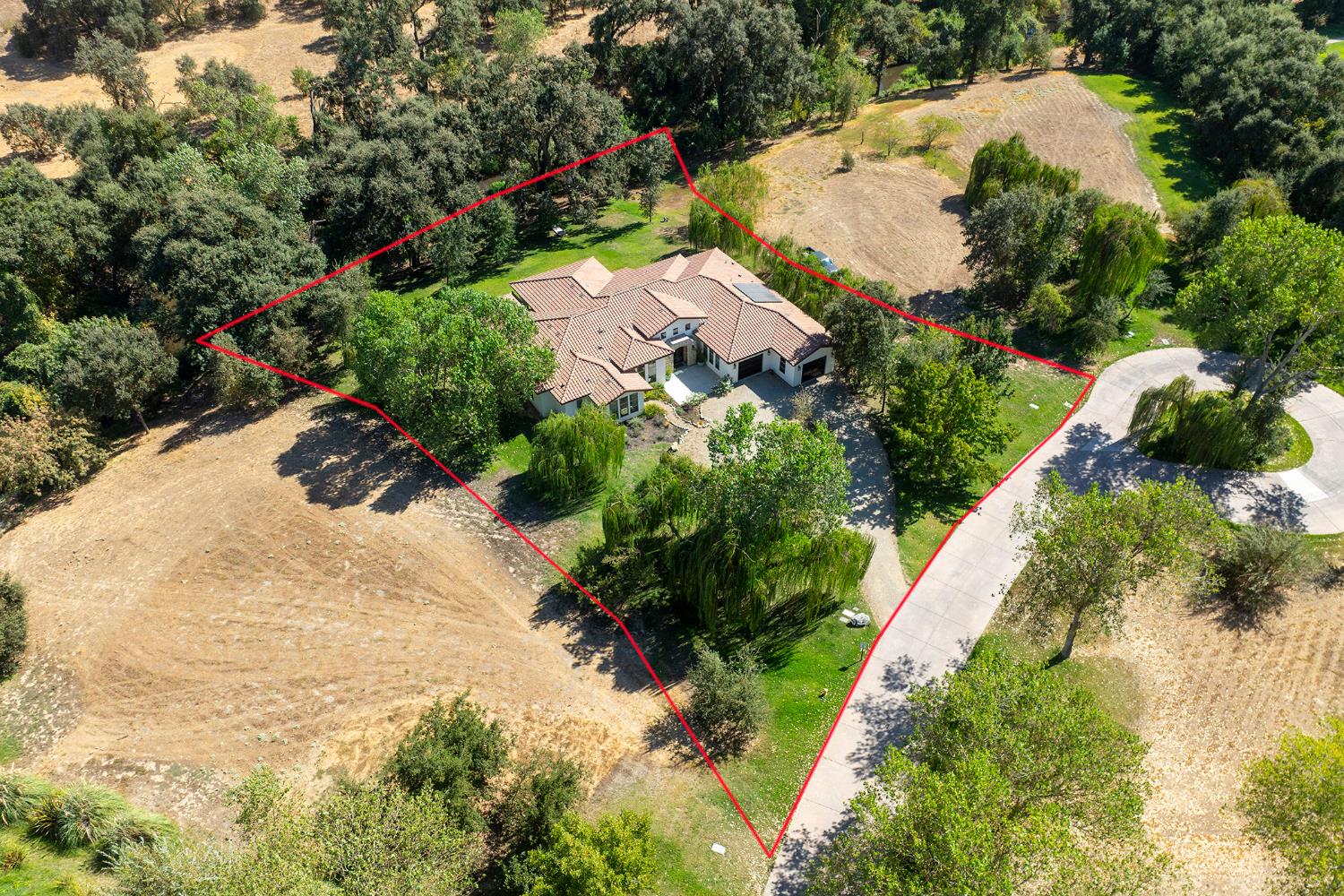 1316 Trails Way, Modesto, CA 95357