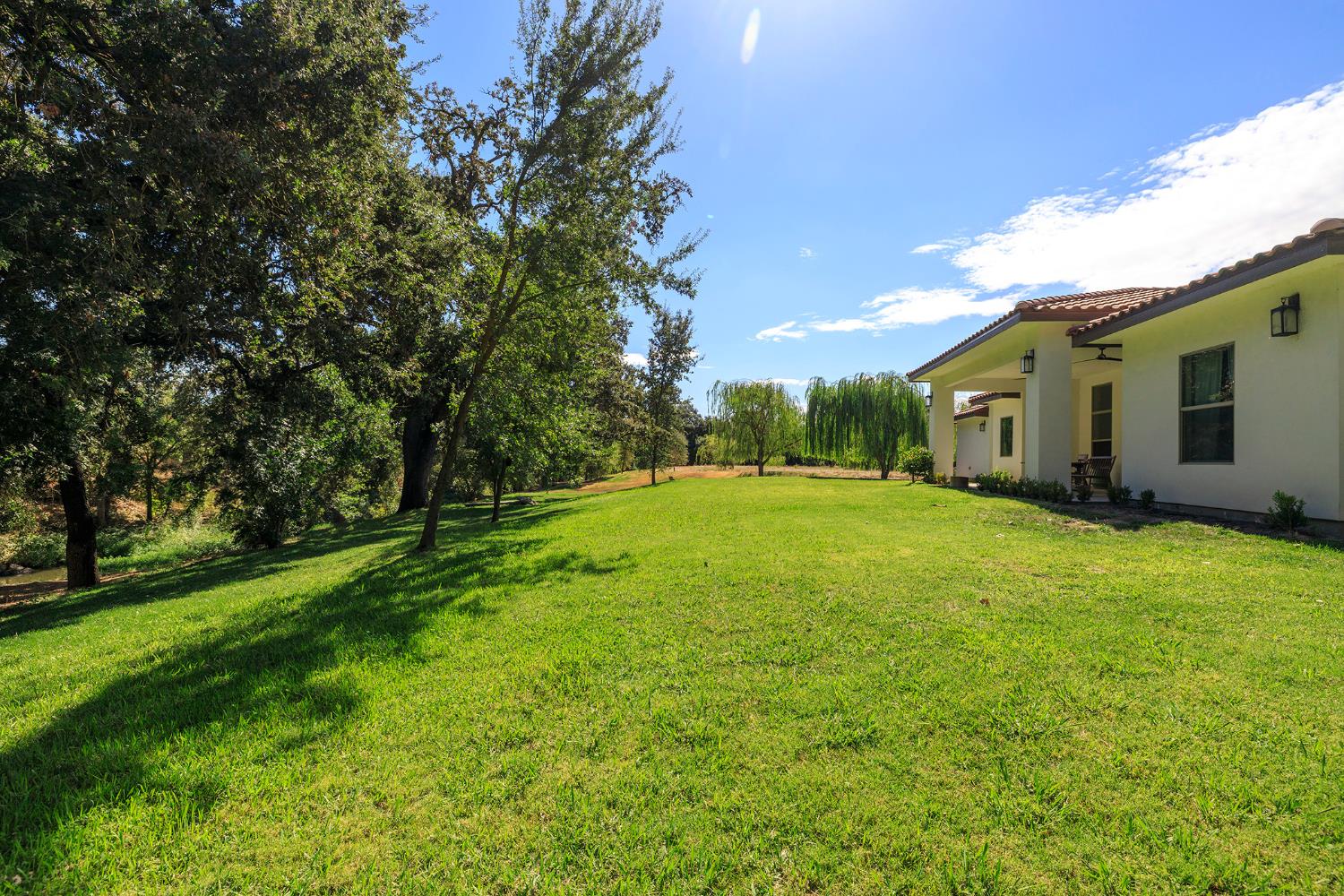 1316 Trails Way, Modesto, CA 95357