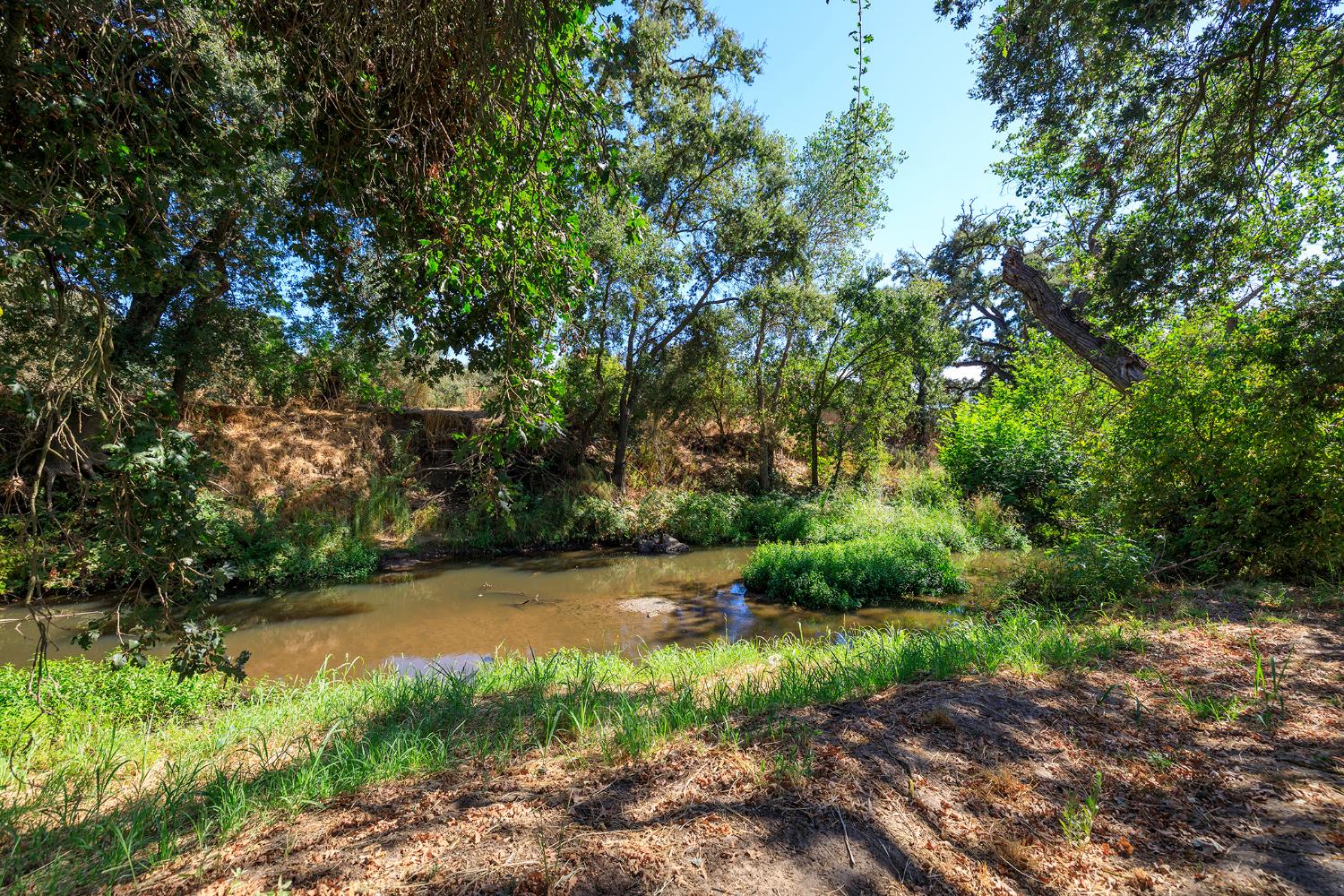 1316 Trails Way, Modesto, CA 95357