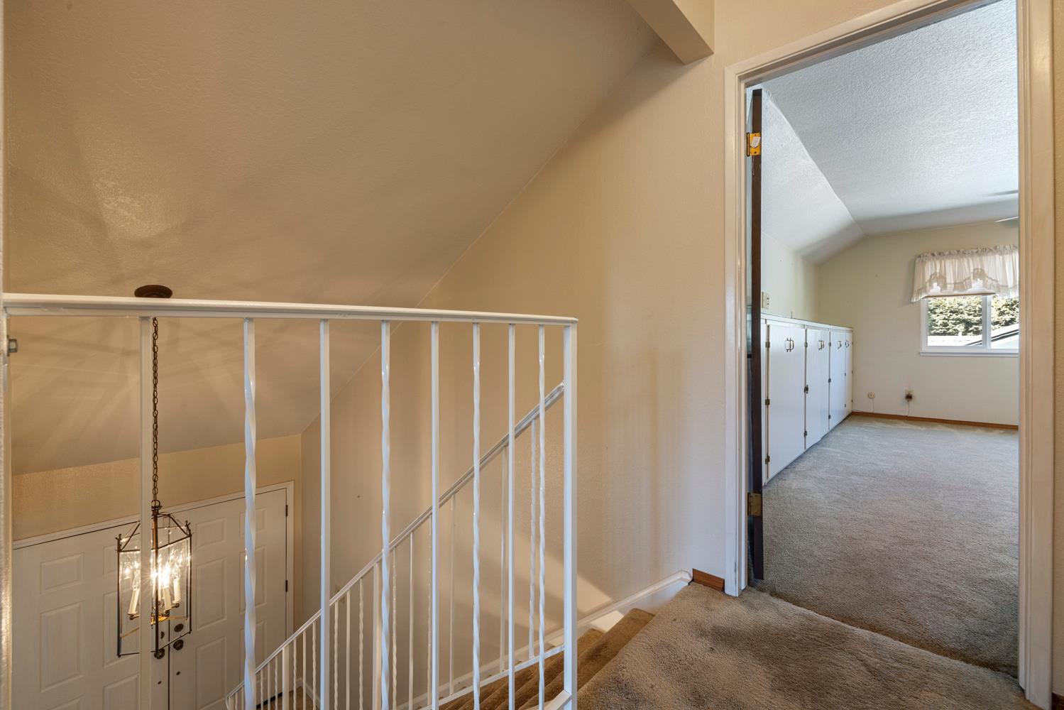 1625 Fernandes St, Modesto, CA 95355
