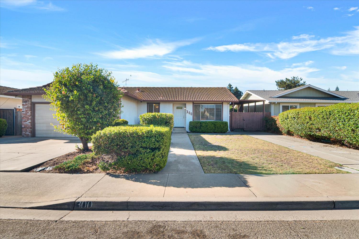300 Brian Ln, Turlock, CA 95382