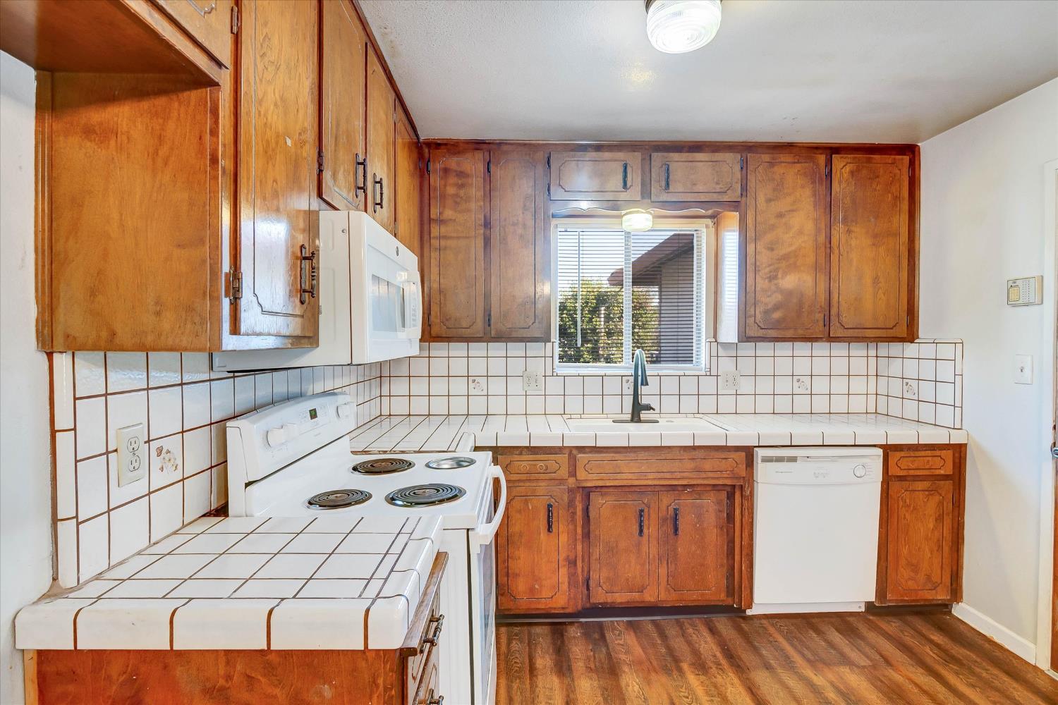 300 Brian Ln, Turlock, CA 95382