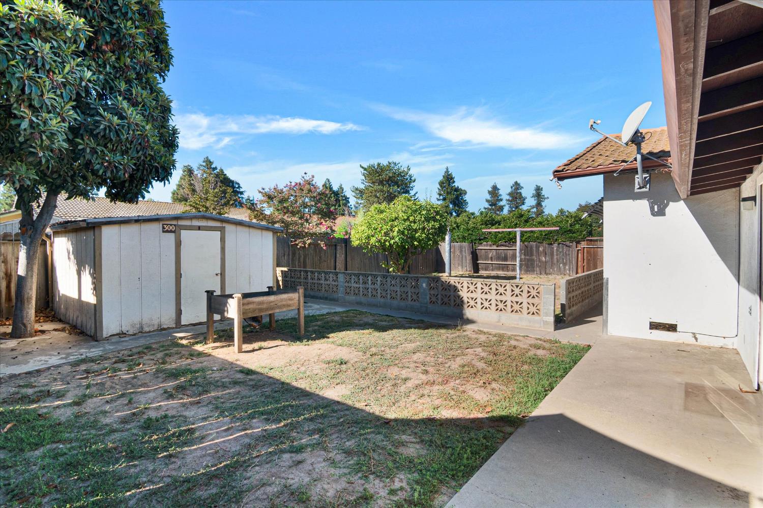 300 Brian Ln, Turlock, CA 95382