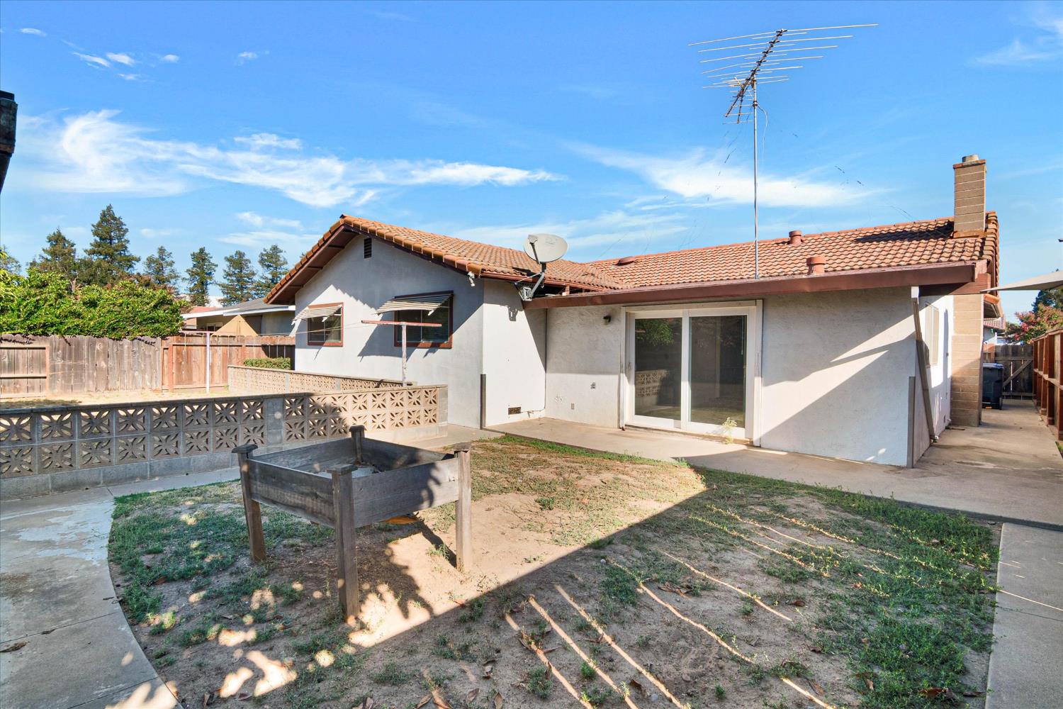 300 Brian Ln, Turlock, CA 95382