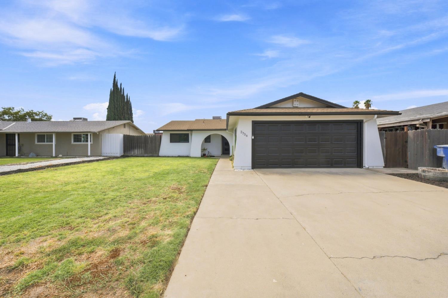 2736 Magnolia St, Ceres, CA 95307