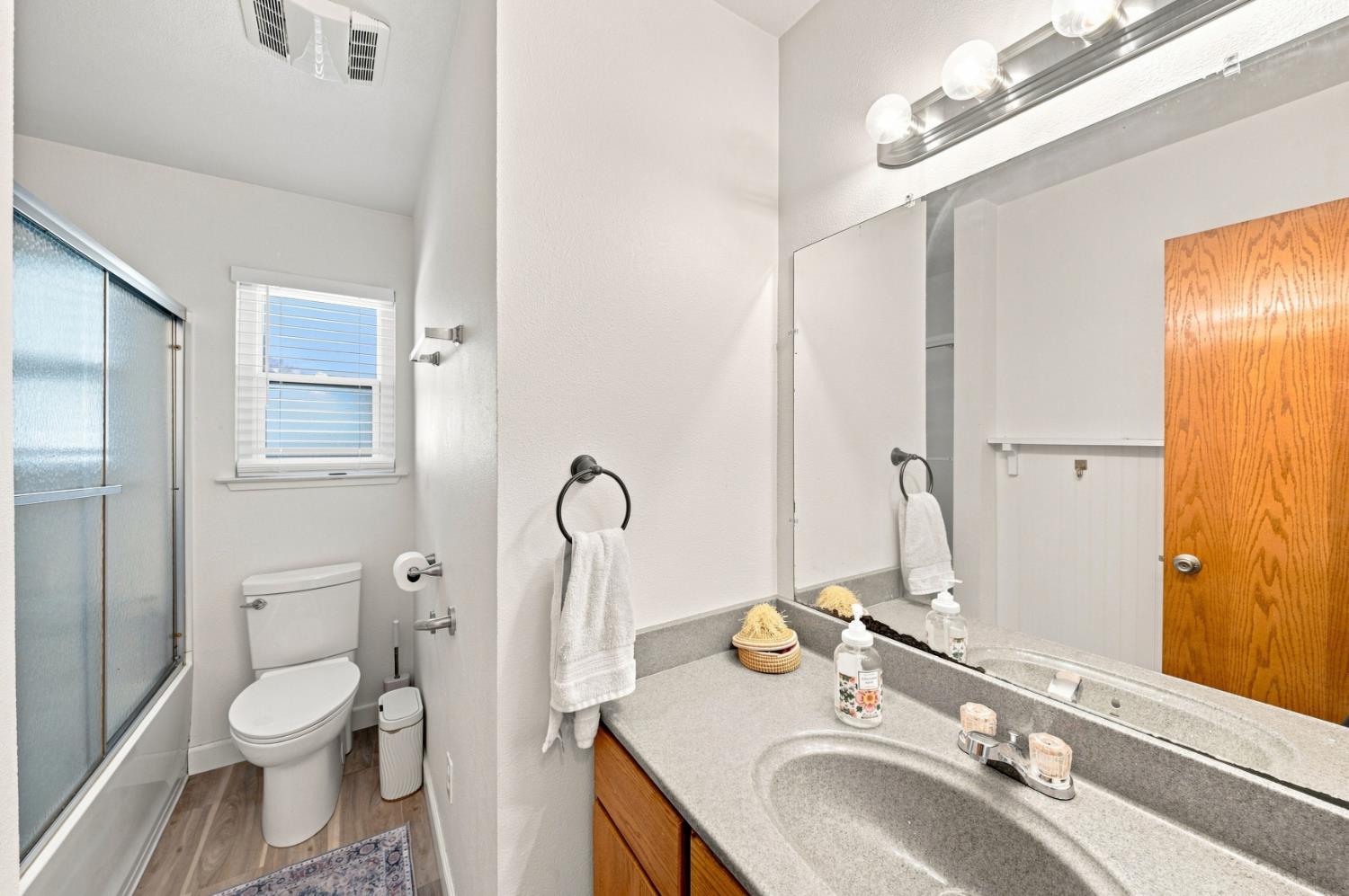 2736 Magnolia St, Ceres, CA 95307