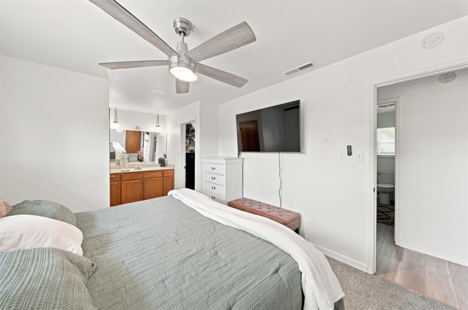 2736 Magnolia St, Ceres, CA 95307