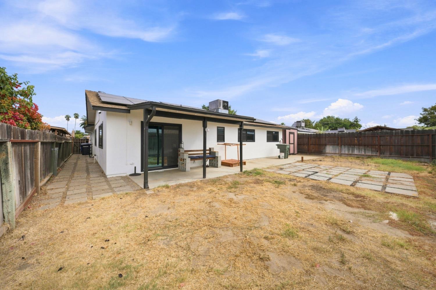2736 Magnolia St, Ceres, CA 95307