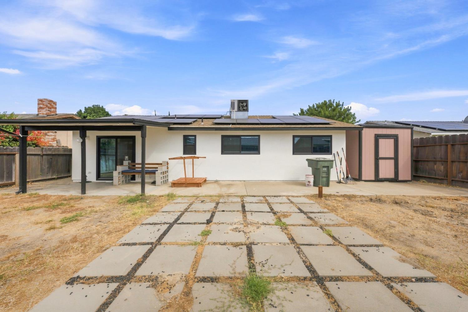 2736 Magnolia St, Ceres, CA 95307