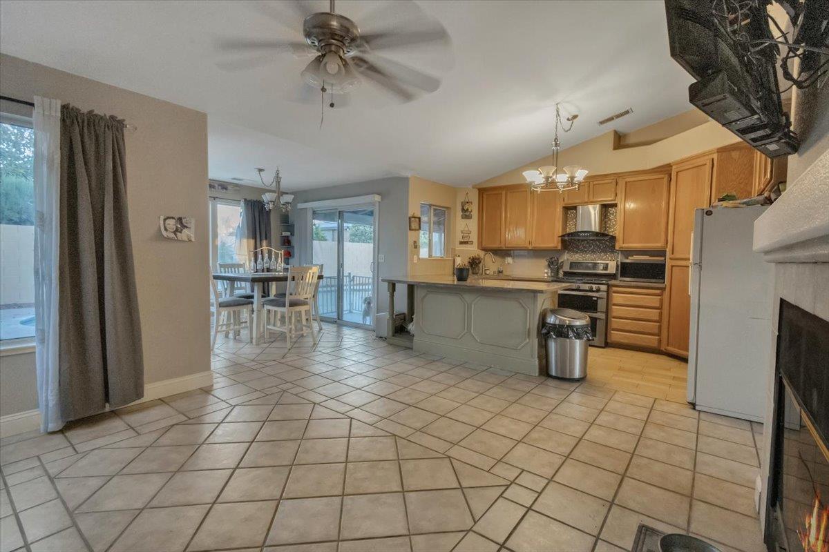6362 Rock Creek Rd, Riverbank, CA 95367