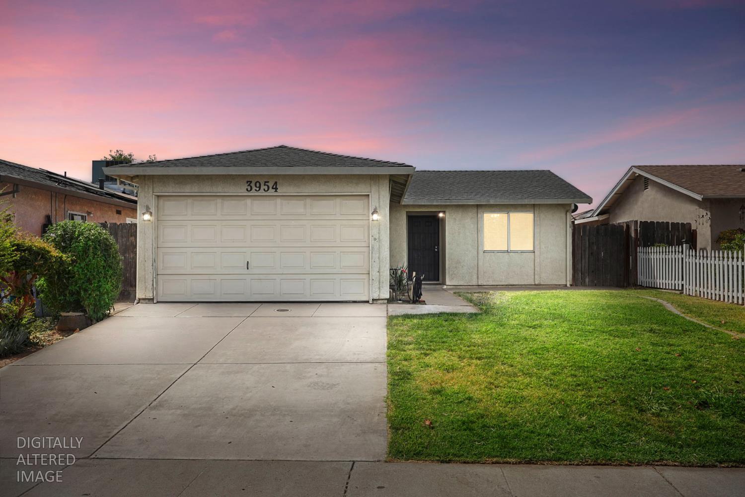 3954 Sweepstakes Dr, Riverbank, CA 95367