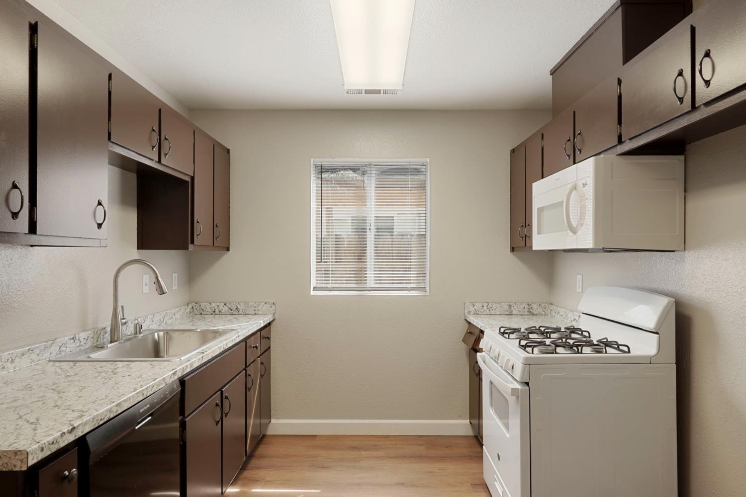 3954 Sweepstakes Dr, Riverbank, CA 95367