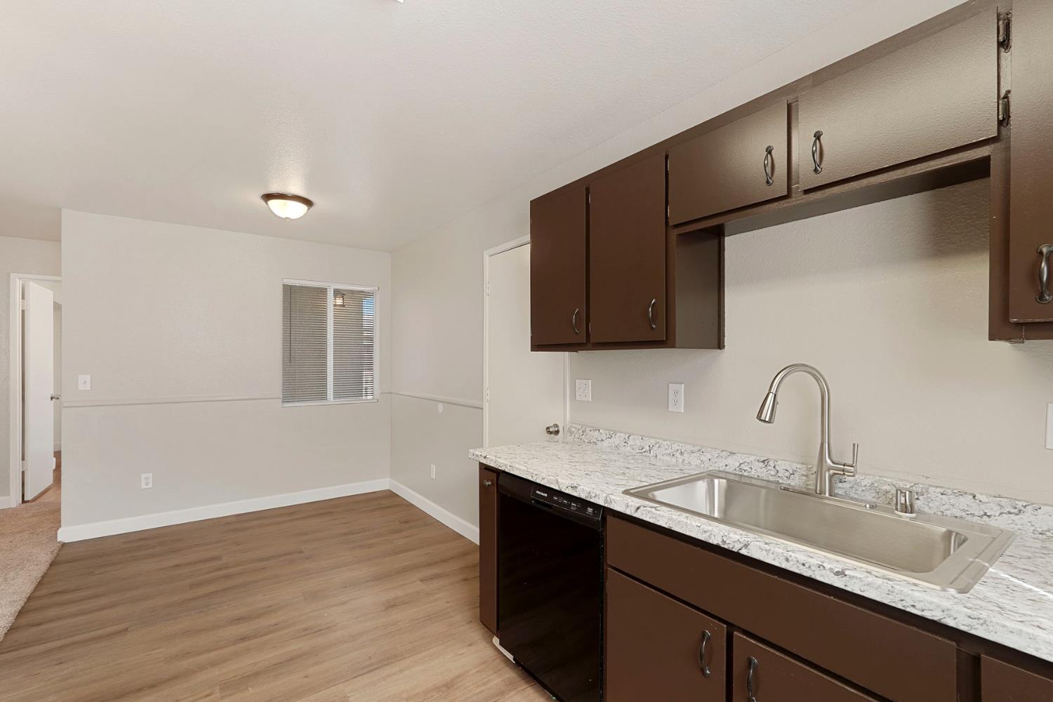 3954 Sweepstakes Dr, Riverbank, CA 95367