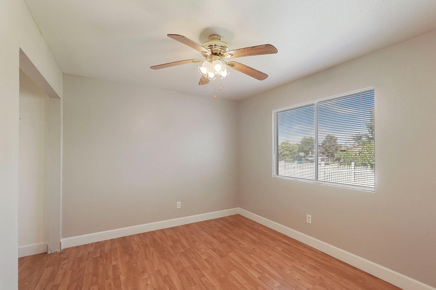 3954 Sweepstakes Dr, Riverbank, CA 95367