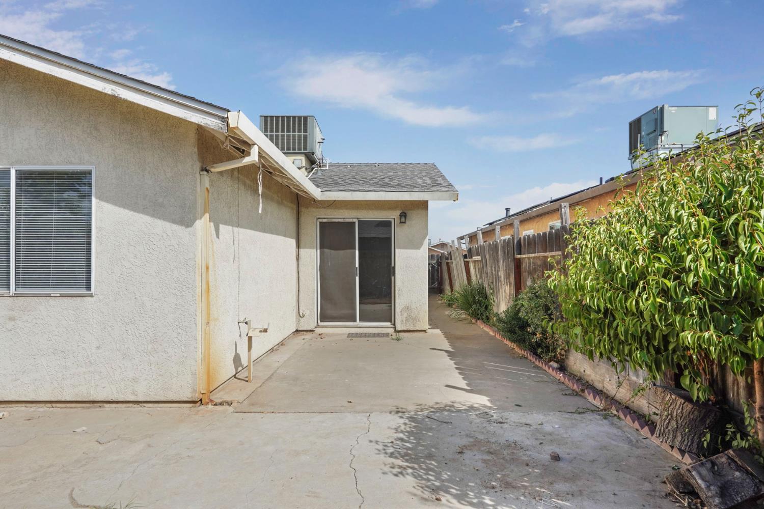 3954 Sweepstakes Dr, Riverbank, CA 95367