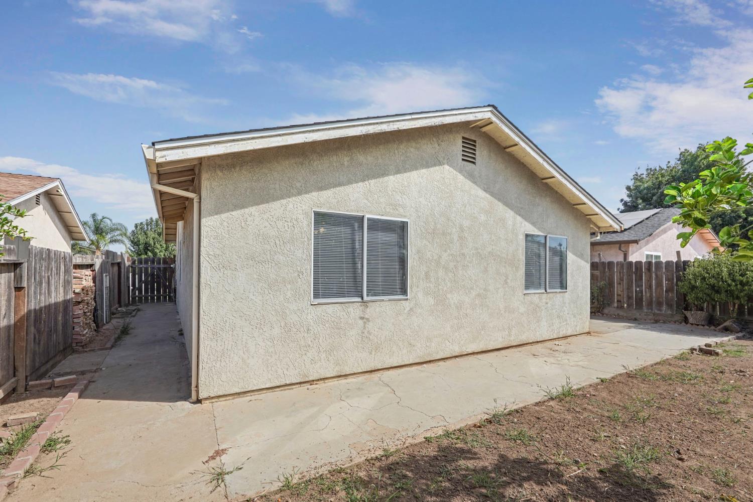 3954 Sweepstakes Dr, Riverbank, CA 95367