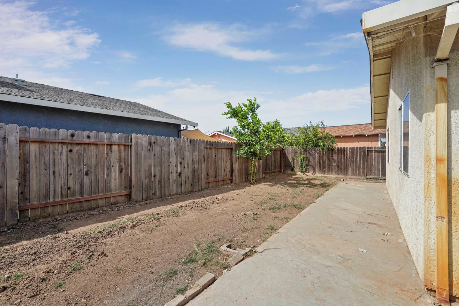 3954 Sweepstakes Dr, Riverbank, CA 95367