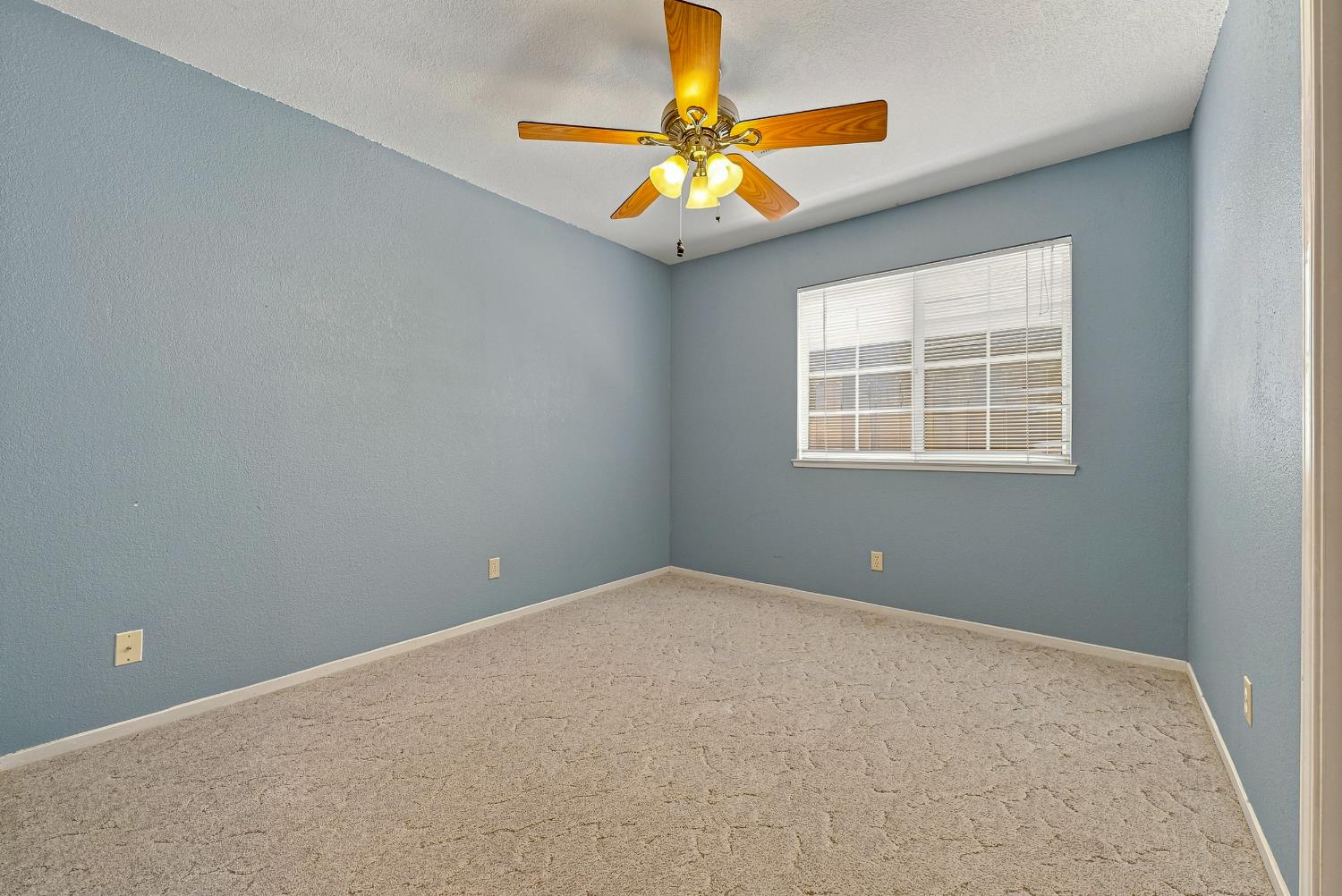 3311 Shamrock Ave, Merced, CA 95340