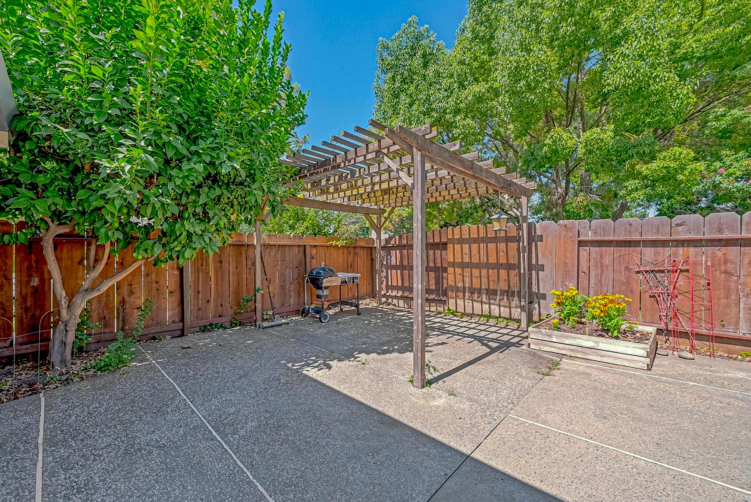 3311 Shamrock Ave, Merced, CA 95340