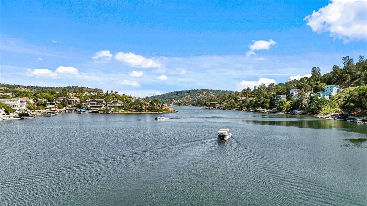 1904 Oak Creek Dr, Copperopolis, CA 95228
