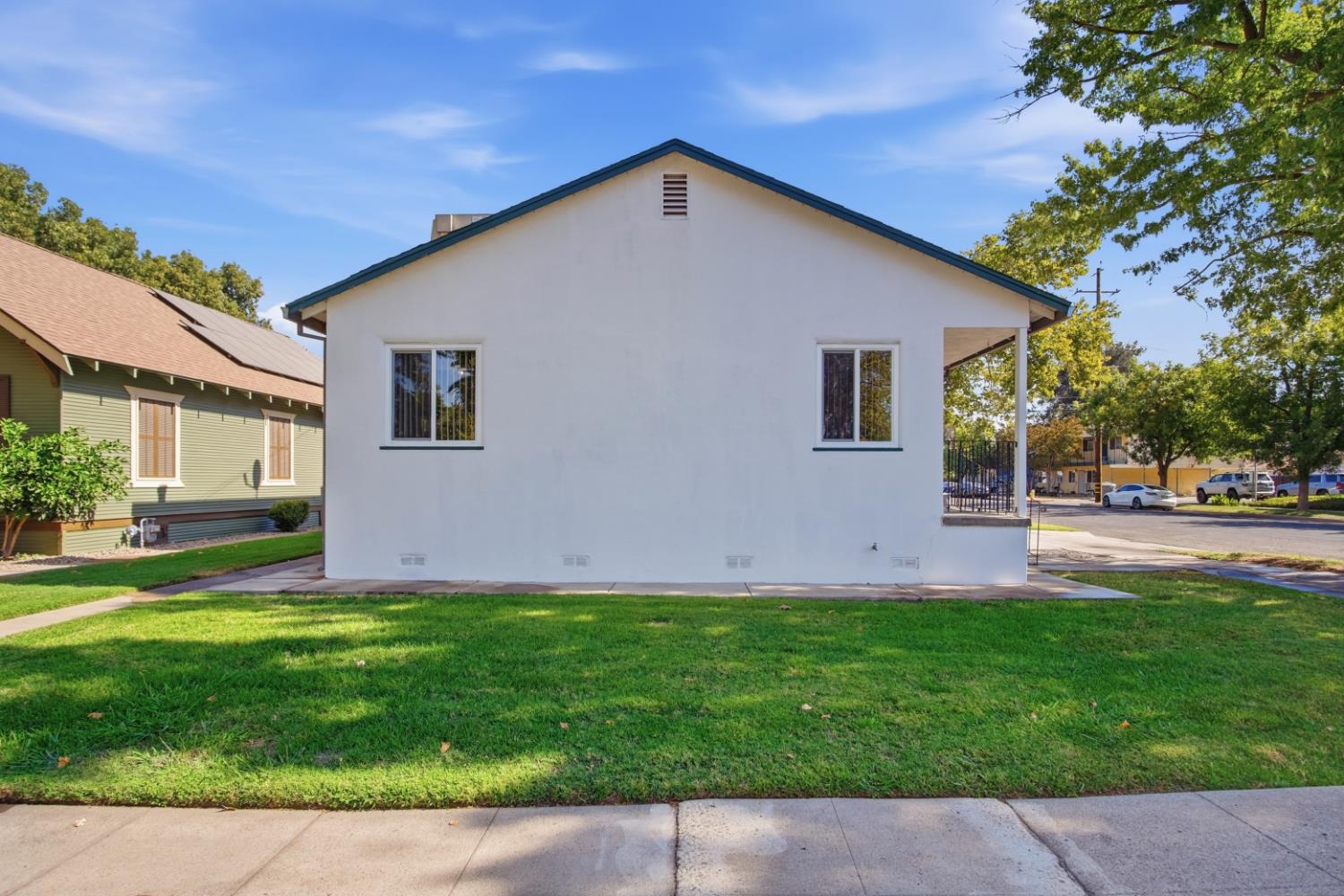 2205 O St, Merced, CA 95340