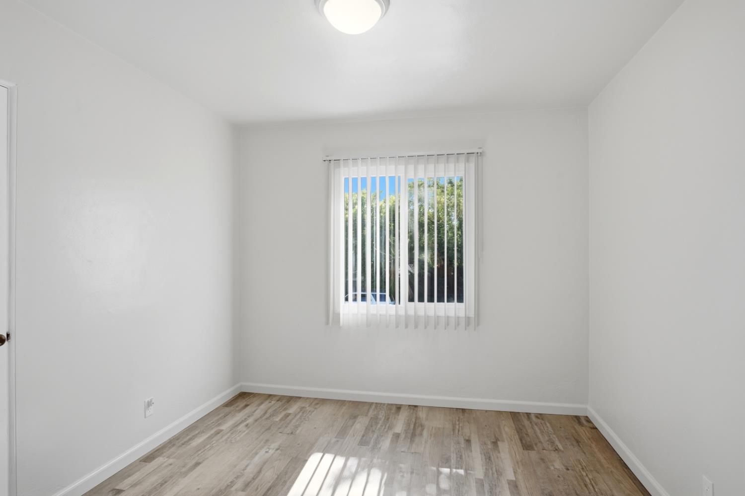 2205 O St, Merced, CA 95340