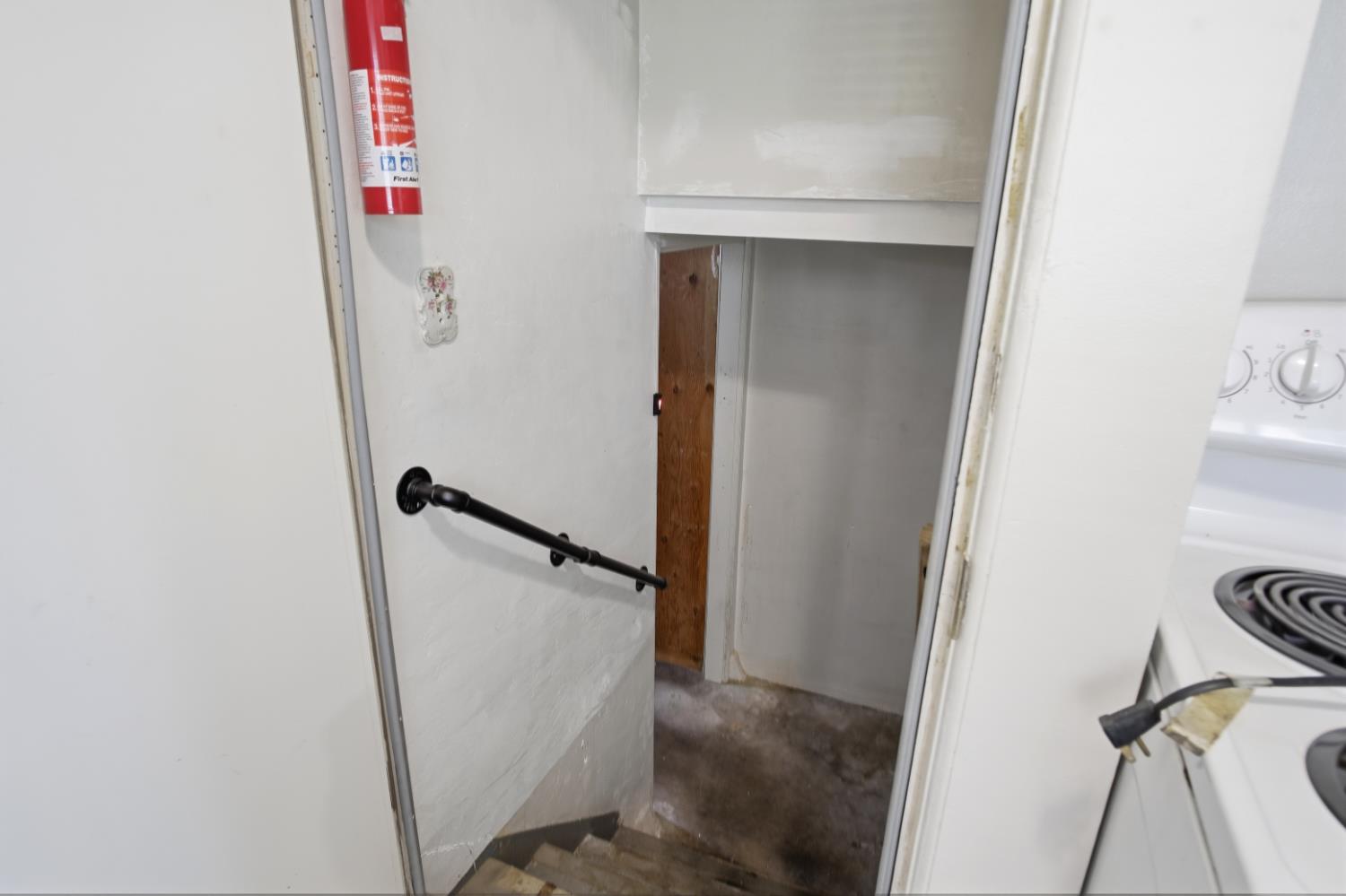 2205 O St, Merced, CA 95340