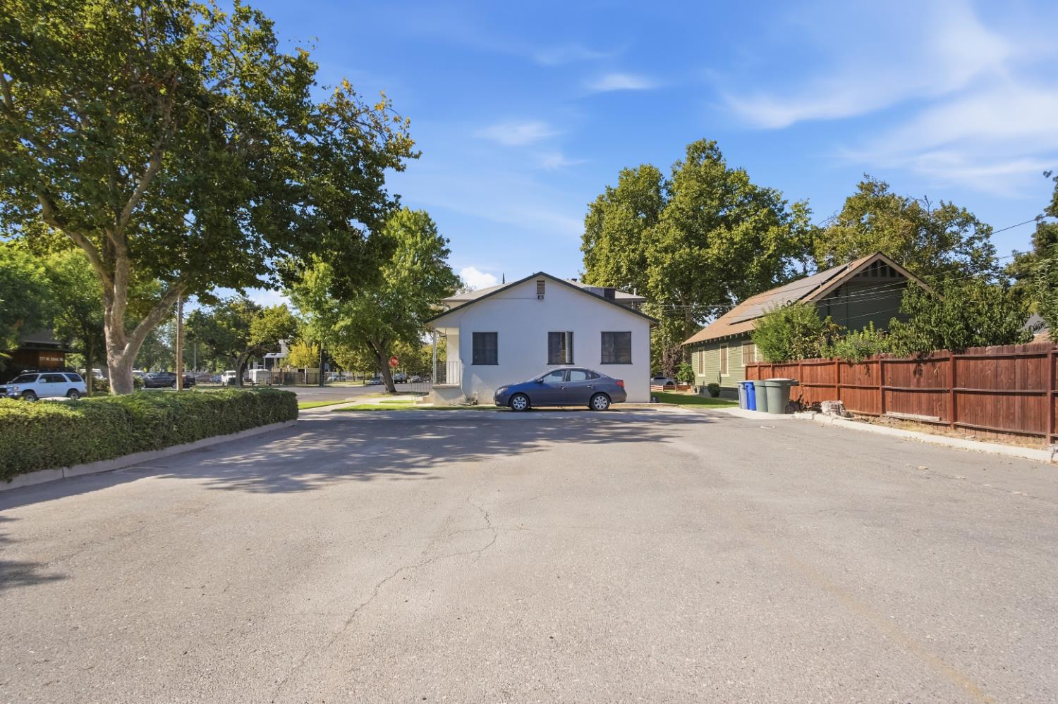 2205 O St, Merced, CA 95340