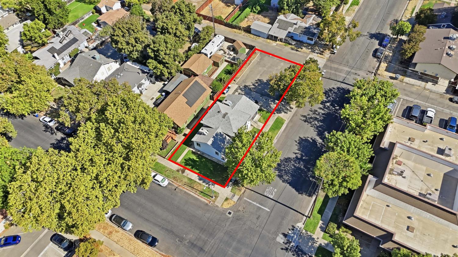 2205 O St, Merced, CA 95340