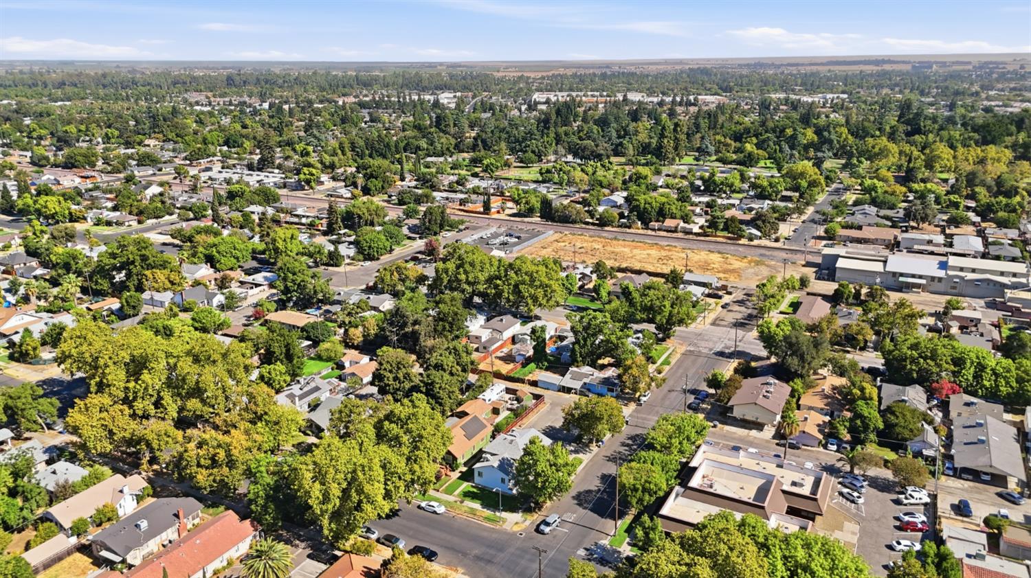 2205 O St, Merced, CA 95340