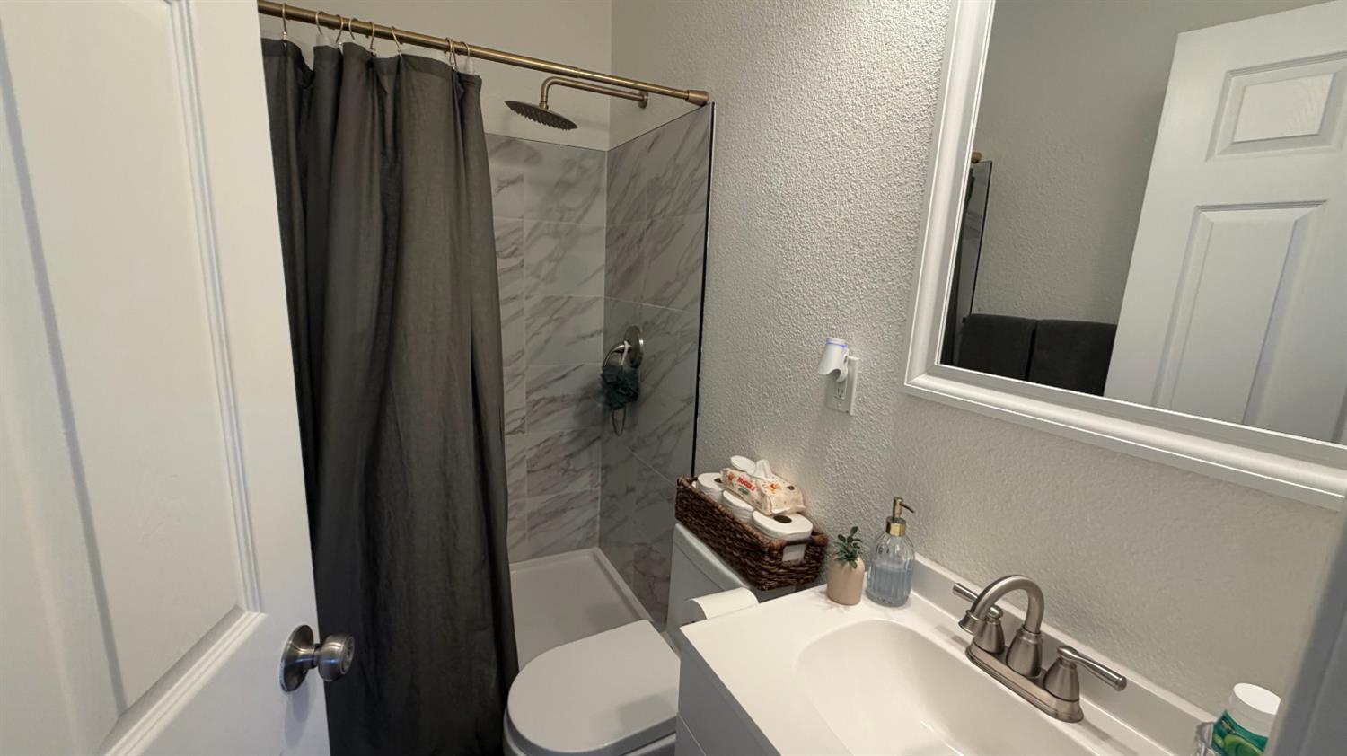 1626 Larkin Ave, Modesto, CA 95354