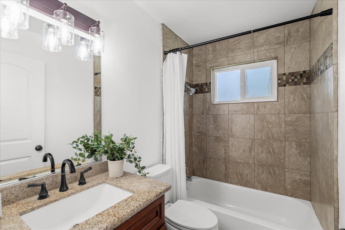 3033 Radnor Way, Modesto, CA 95350