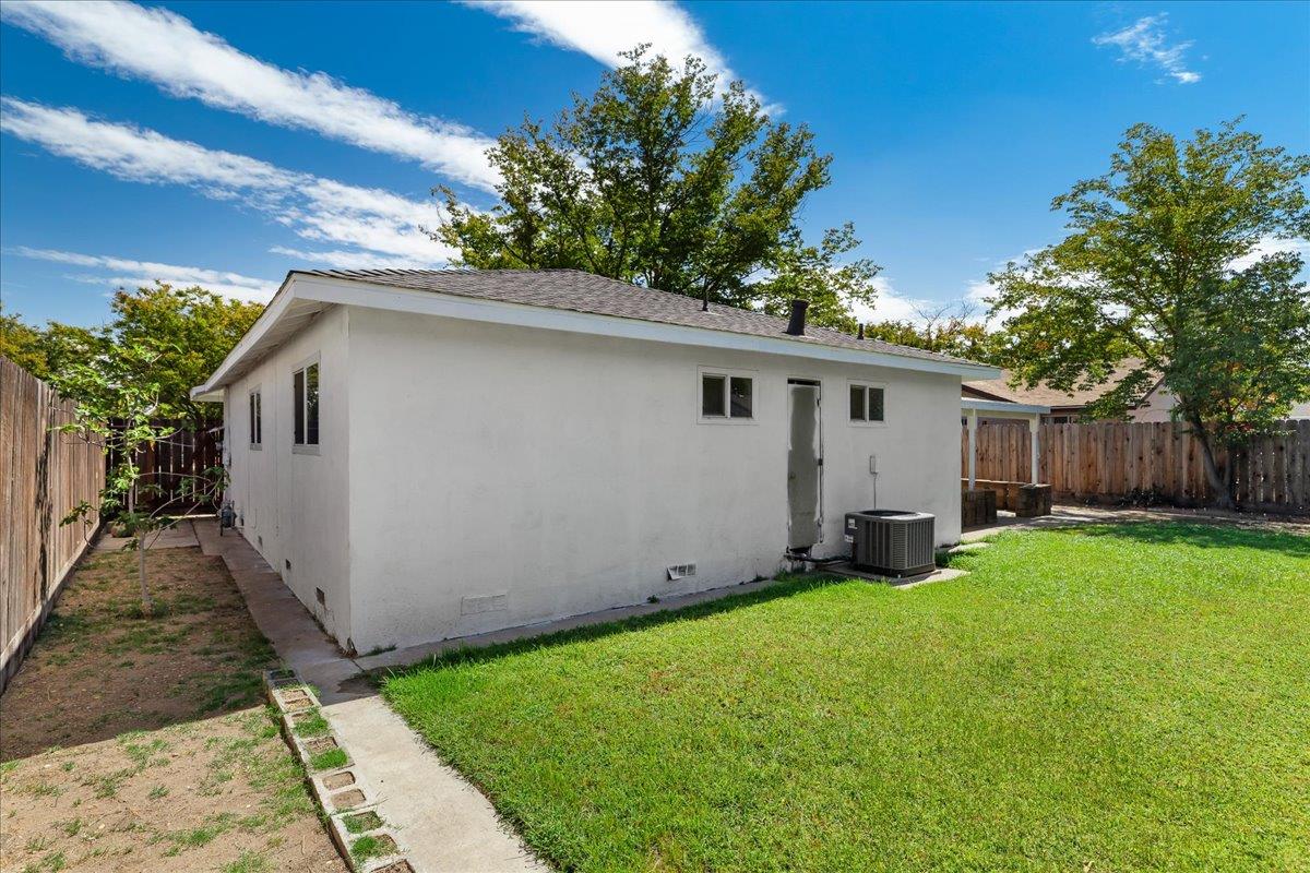 3033 Radnor Way, Modesto, CA 95350