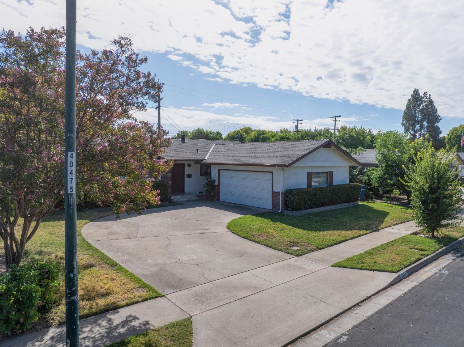 3324 Colonial Dr, Modesto, CA 95350