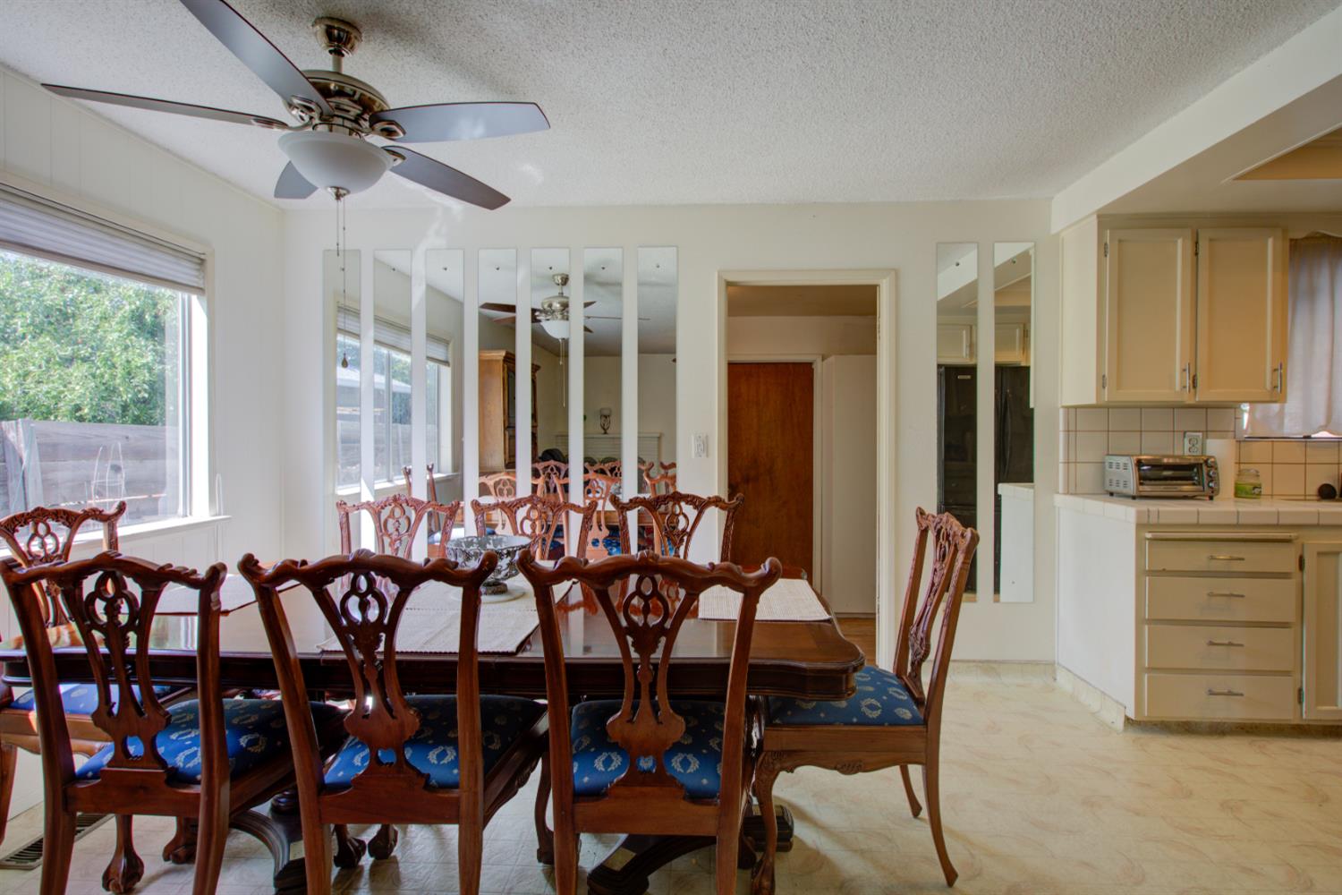 3324 Colonial Dr, Modesto, CA 95350