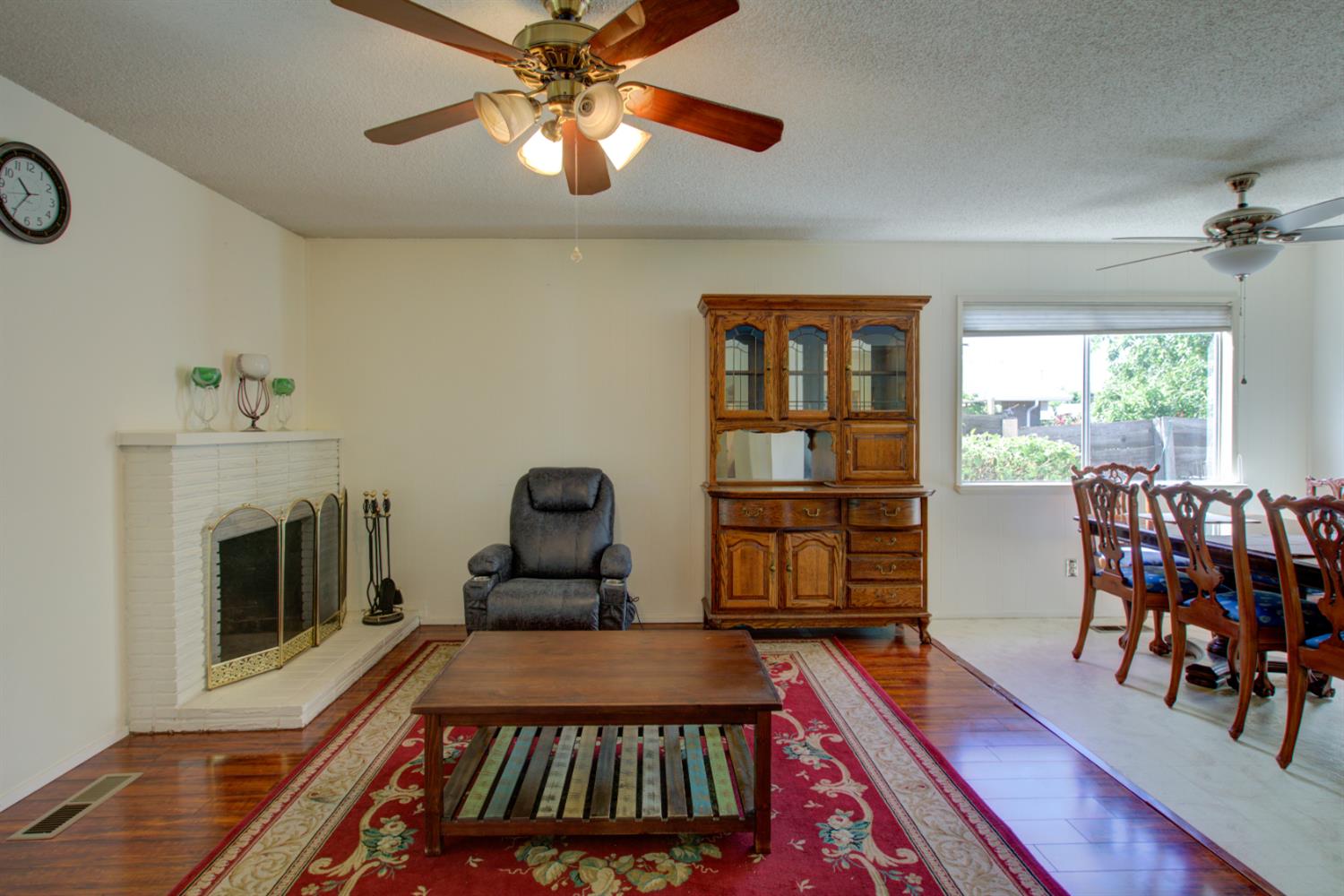 3324 Colonial Dr, Modesto, CA 95350