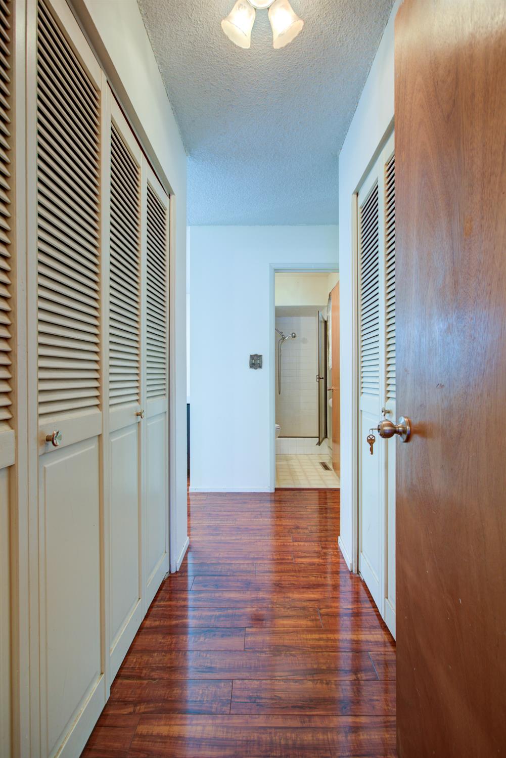 3324 Colonial Dr, Modesto, CA 95350