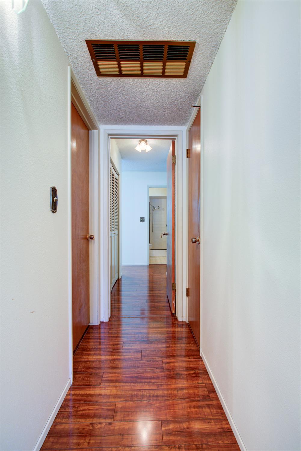 3324 Colonial Dr, Modesto, CA 95350
