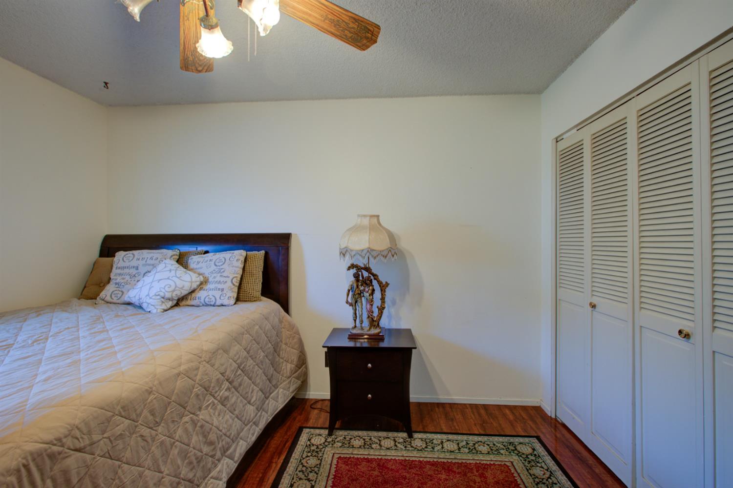 3324 Colonial Dr, Modesto, CA 95350