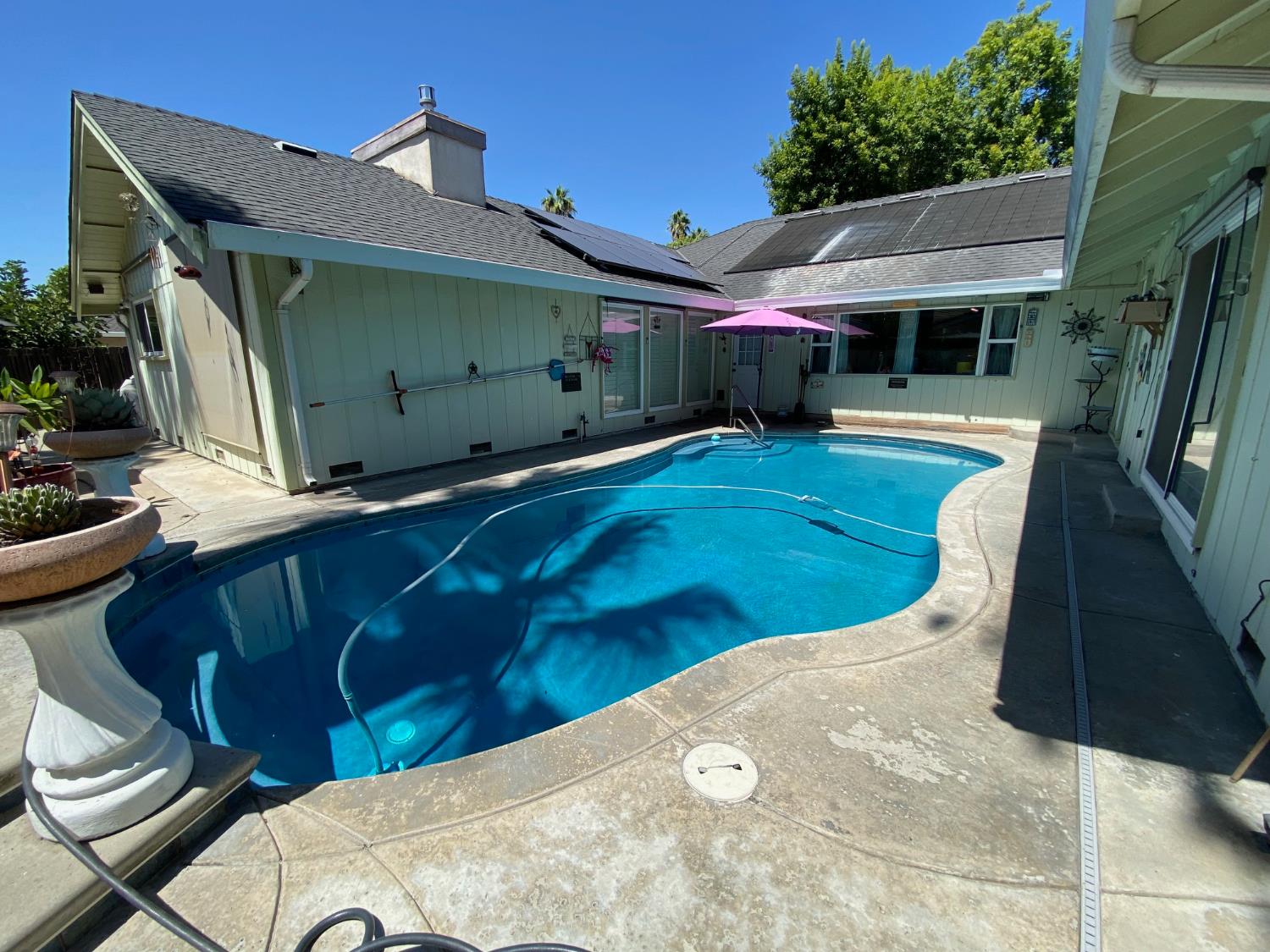 404 W Rumble Rd, Modesto, CA 95350