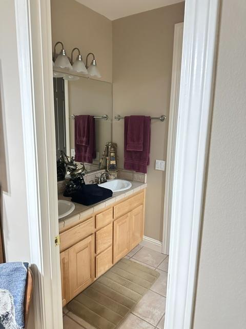 541 Hills Ferry Rd, Newman, CA 95360