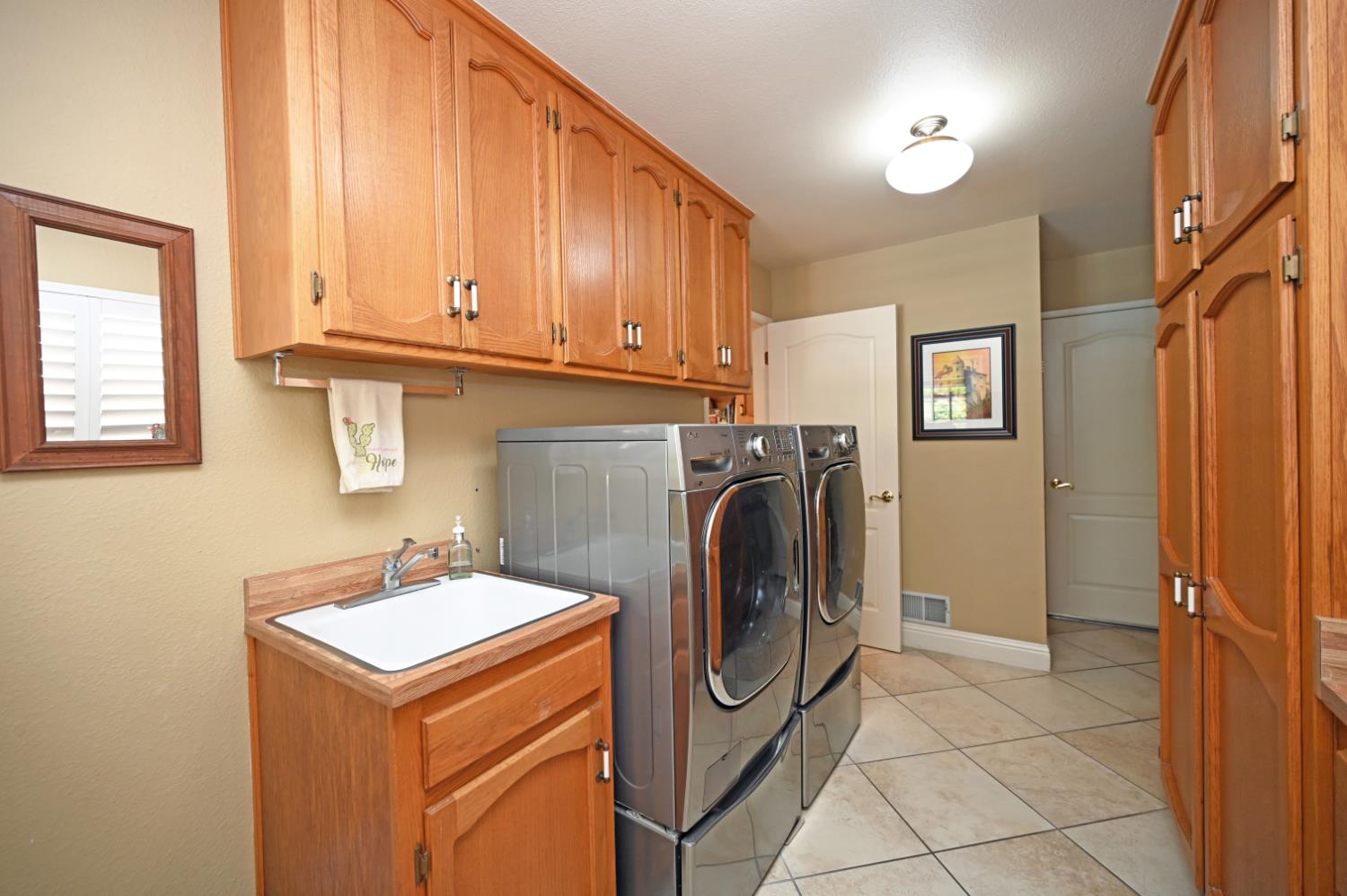 2565 Sebastian Dr, Turlock, CA 95382