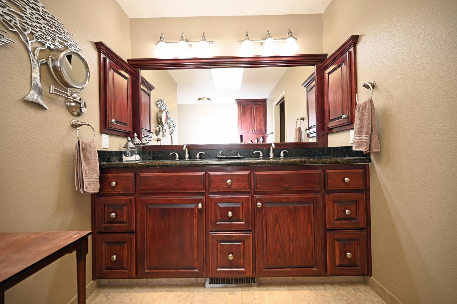2565 Sebastian Dr, Turlock, CA 95382
