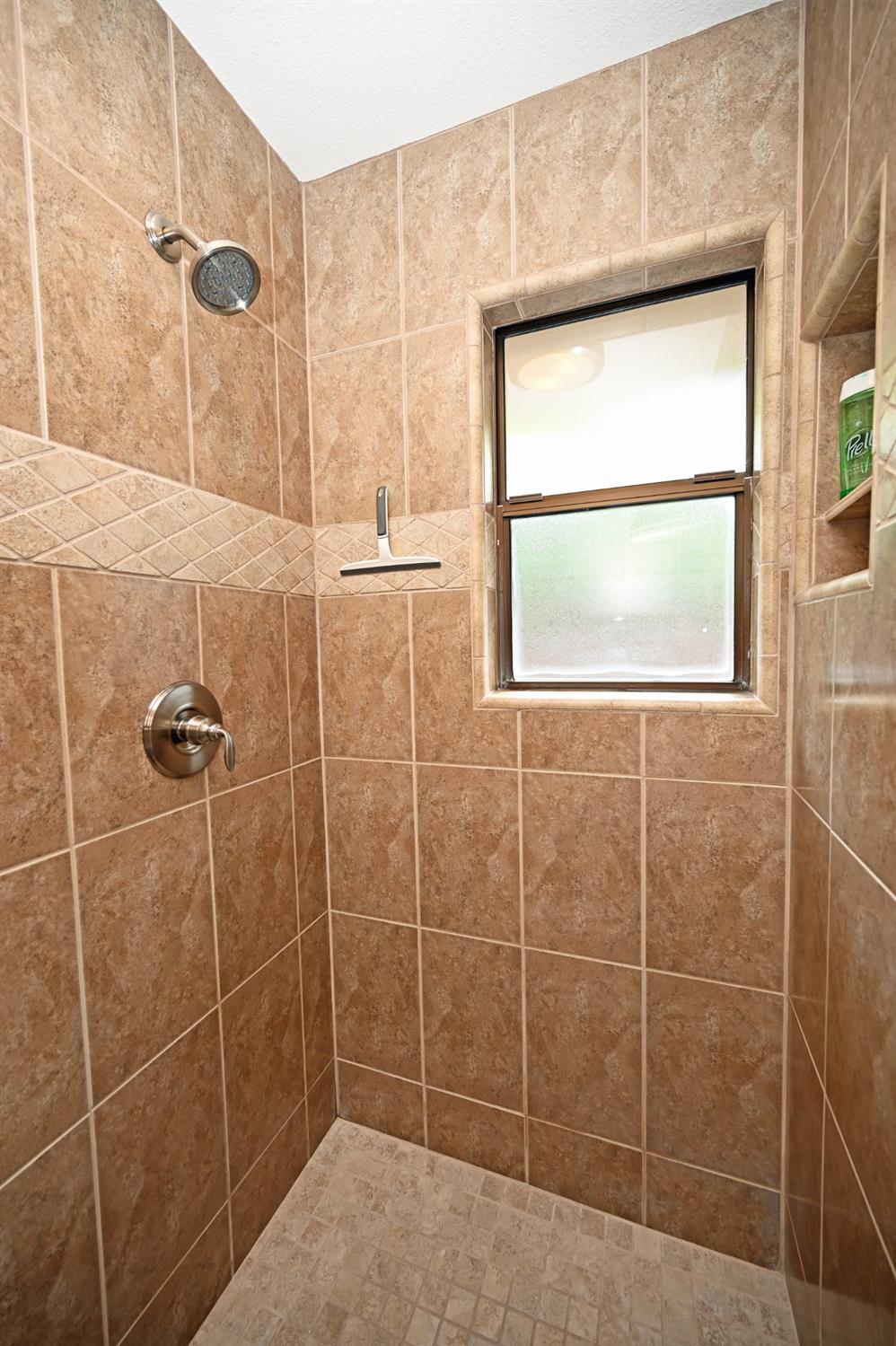 2565 Sebastian Dr, Turlock, CA 95382