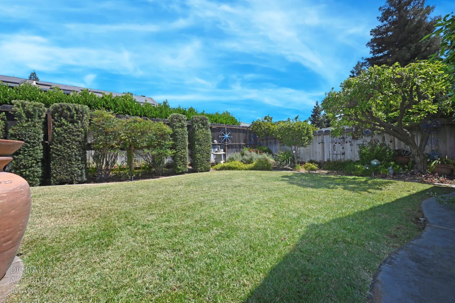 2565 Sebastian Dr, Turlock, CA 95382